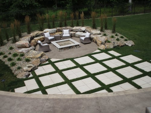 Elliott - Firepit patio landscaping